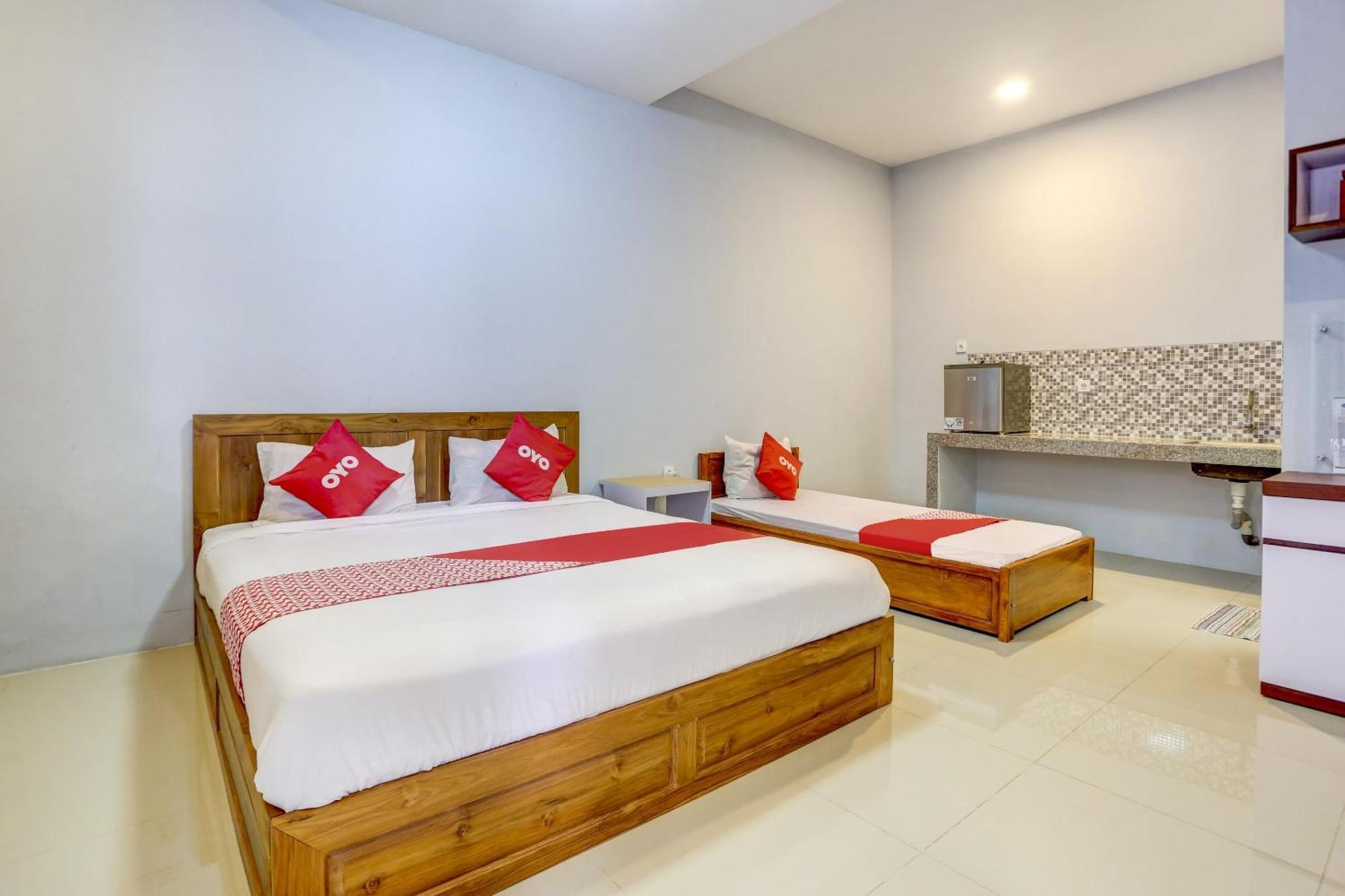 Super Oyo 1579 Kate'El Inn Banyuwangi  Ngoại thất bức ảnh