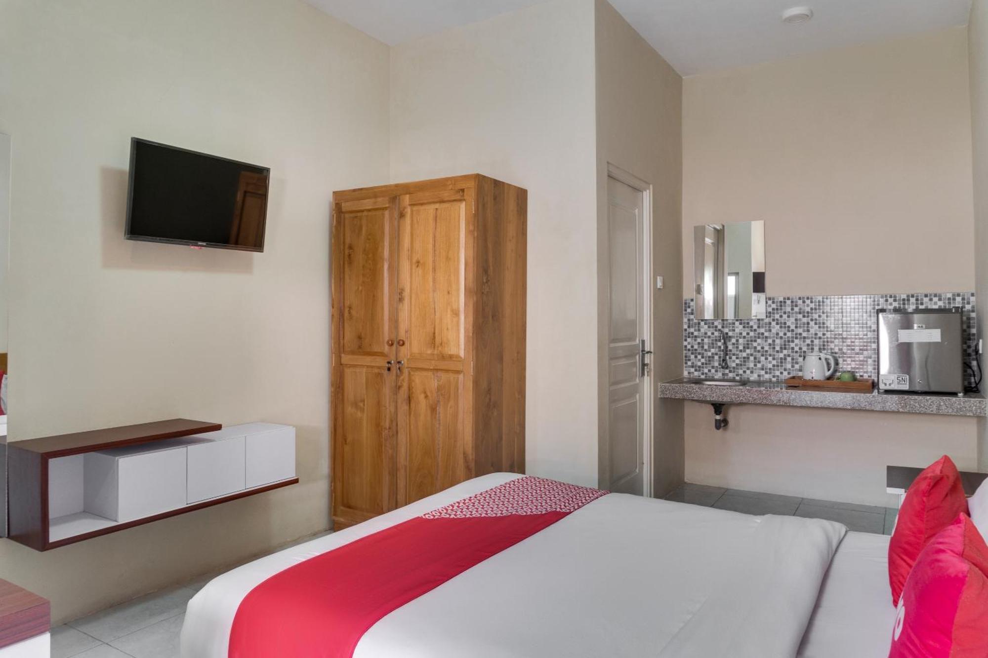 Super Oyo 1579 Kate'El Inn Banyuwangi  Ngoại thất bức ảnh