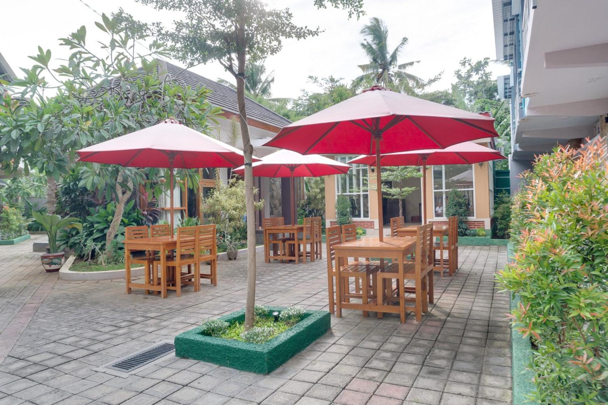Super Oyo 1579 Kate'El Inn Banyuwangi  Ngoại thất bức ảnh